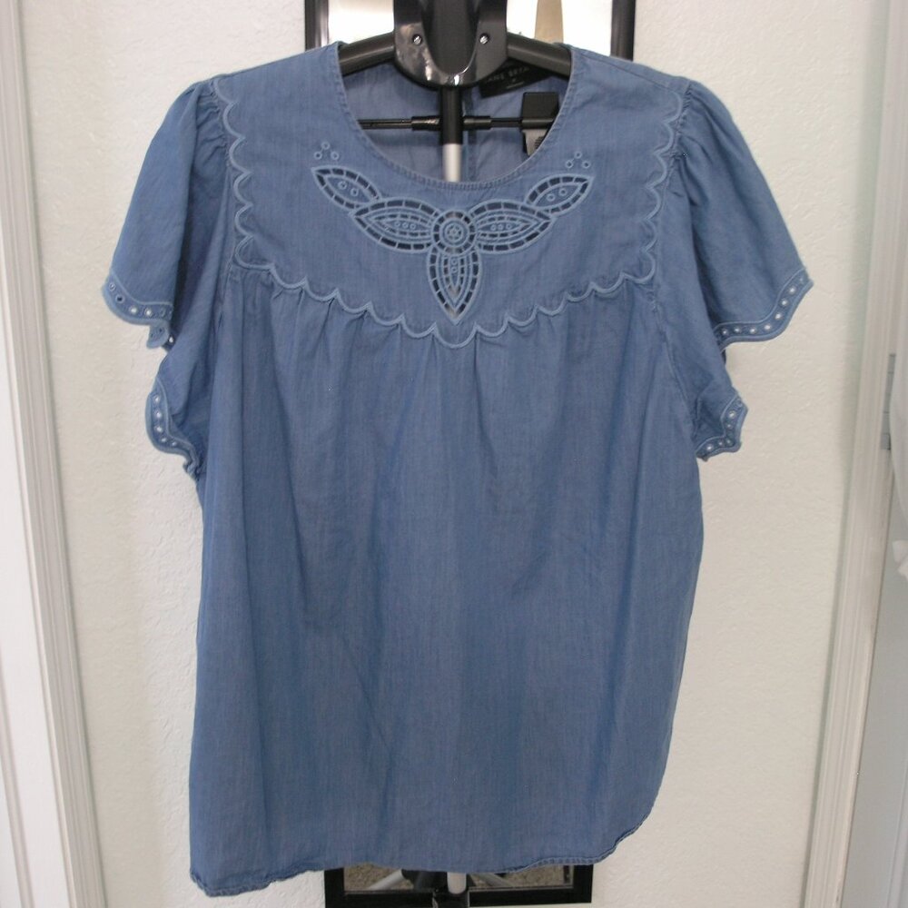 Lane Bryant Flutter Sleeve Crew Neck Embroidered Chambray Top Size 18